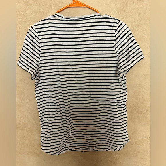 Banana Republic Navy & White Striped Tee quality knit medium summer ready - Picture 4 of 4